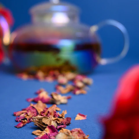 Organic Rosebuds and Petals - Loose Leaf Botanical - Image 6